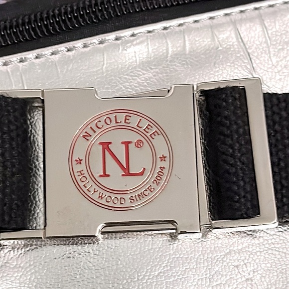 Nicole Lee Silver Multi-Color Women's Bag crossbody/Fanny pack EUC - Picture 15 of 16